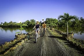 Galley Bay Resort & Spa
