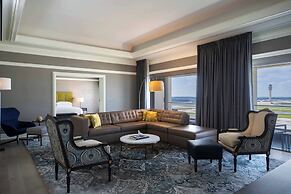 Renaissance Concourse Atlanta Airport Hotel