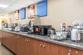Comfort Inn & Suites Piqua-Near Troy-I75