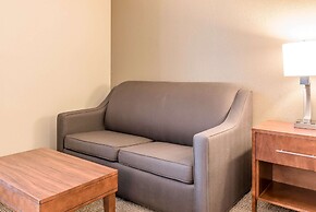 Comfort Inn & Suites Piqua-Near Troy-I75