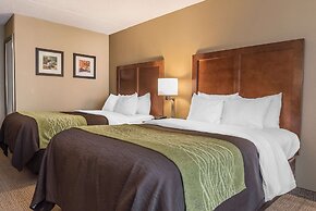 Comfort Inn & Suites Piqua-Near Troy-I75