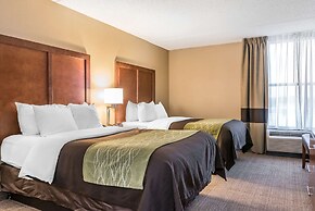 Comfort Inn & Suites Piqua-Near Troy-I75