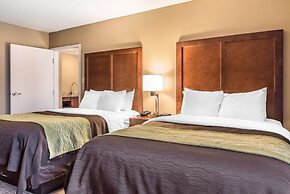 Comfort Inn & Suites Piqua-Near Troy-I75