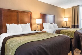 Comfort Inn & Suites Piqua-Near Troy-I75