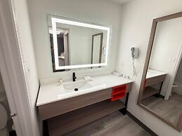 Hawthorn Suites by Wyndham Tinton Falls
