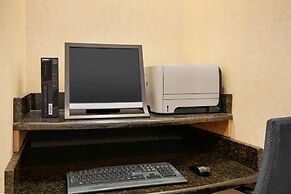 Hawthorn Suites by Wyndham Tinton Falls