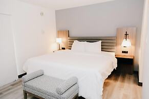 Hawthorn Suites by Wyndham Tinton Falls