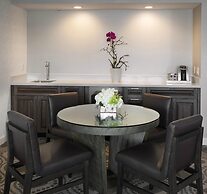 Marina del Rey Hotel