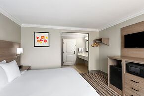 Solara Inn and Suites