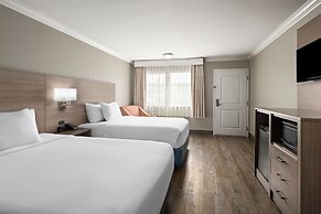 Solara Inn and Suites