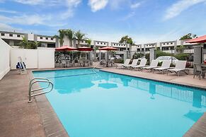 Solara Inn and Suites