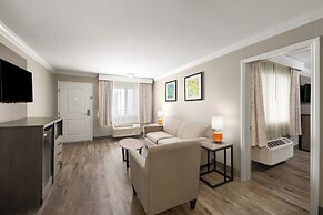 Solara Inn and Suites