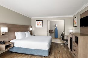 Solara Inn and Suites