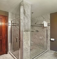 Holiday Inn Express Hotel & Suites Calgary by IHG