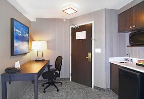 Holiday Inn Express Hotel & Suites Calgary by IHG