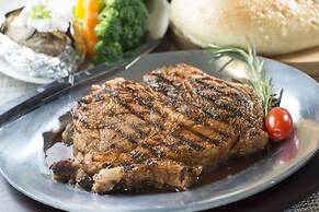 Crowne Plaza Saddle Brook by IHG