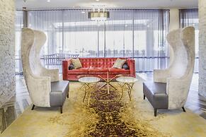 Crowne Plaza Saddle Brook by IHG