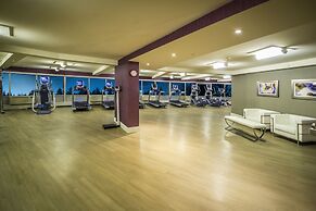 Crowne Plaza Saddle Brook by IHG