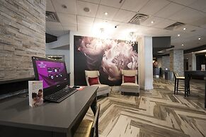 Crowne Plaza Saddle Brook by IHG