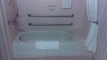 Best Western Plus Landmark Inn