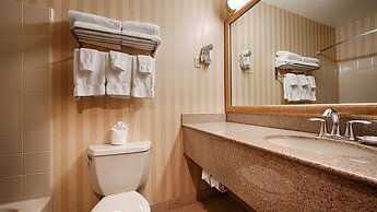 Best Western Plus Landmark Inn