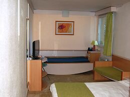 Sweet Home Hotel
