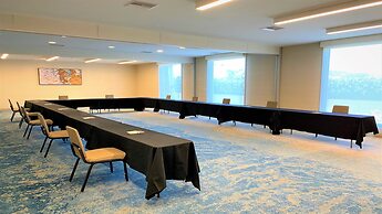 Holiday Inn Los Angeles - LAX Airport by IHG