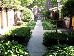 Carleton of Oak Park