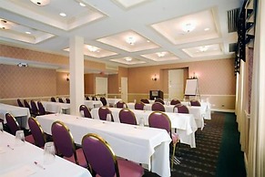 Carleton of Oak Park