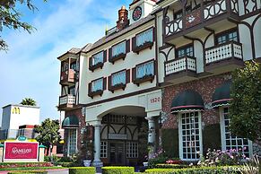 Anaheim Camelot Inn & Suites