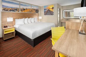 Days Inn by Wyndham Forsyth