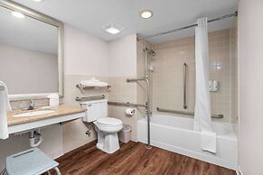 Quality Inn & Suites Mall of America - MSP Airport