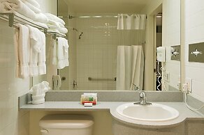 Ramada Plaza by Wyndham West Hollywood Hotel & Suites