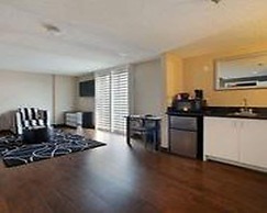 Ramada Plaza by Wyndham West Hollywood Hotel & Suites