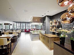 Mövenpick Hotel Zuerich-Airport