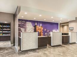 La Quinta Inn & Suites by Wyndham Cincinnati Sharonville
