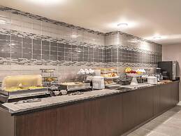 La Quinta Inn & Suites by Wyndham Columbia / Fort Meade