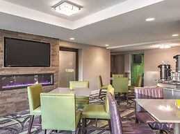 La Quinta Inn & Suites by Wyndham Columbia / Fort Meade