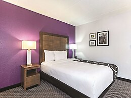 La Quinta Inn & Suites by Wyndham Columbia / Fort Meade