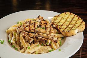 Holiday Inn Metairie New Orleans by IHG