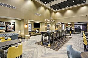 Hampton Inn & Suites Detroit/Warren