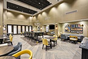 Hampton Inn & Suites Detroit/Warren