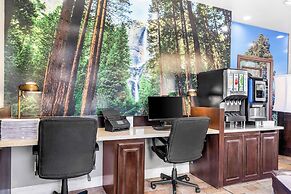 Best Western Plus Yosemite Way Station Motel