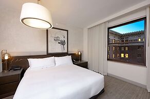 Hotel Fort Des Moines, Curio Collection by Hilton