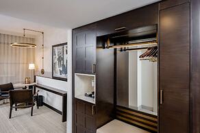 Hotel Fort Des Moines, Curio Collection by Hilton