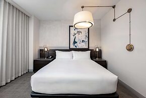 Hotel Fort Des Moines, Curio Collection by Hilton