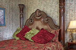 Queen Anne Hotel