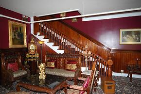 Queen Anne Hotel
