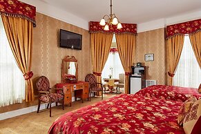 Queen Anne Hotel