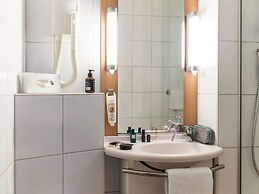 ibis Sion Hotel